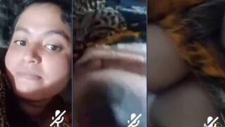 Married bhabhi showing for lover on video call