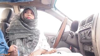 Horny girl Zahra sucks bf's thick dick, gets pussy licked in car
