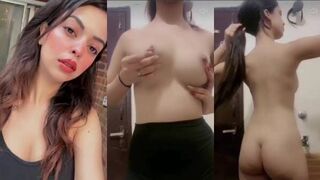 Famous Insta model Jaspreet Kaur cute boobs & pussy show
